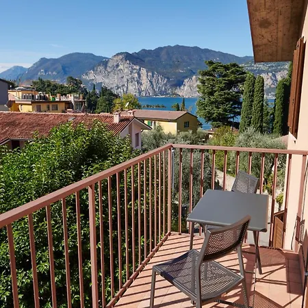 Casa Milani Apt 7 * مالتشيزينيه